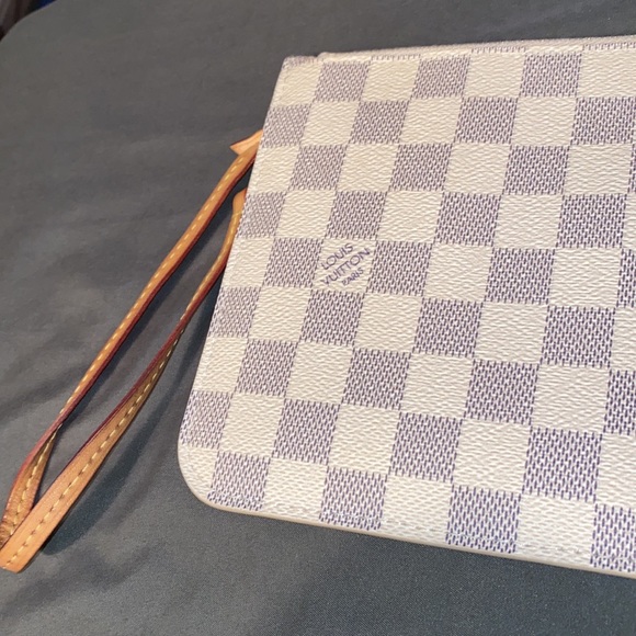 Louis Vuitton Neverfull MM removable pouch/clutch/wristlet Damier Azur material - Picture 4 of 14